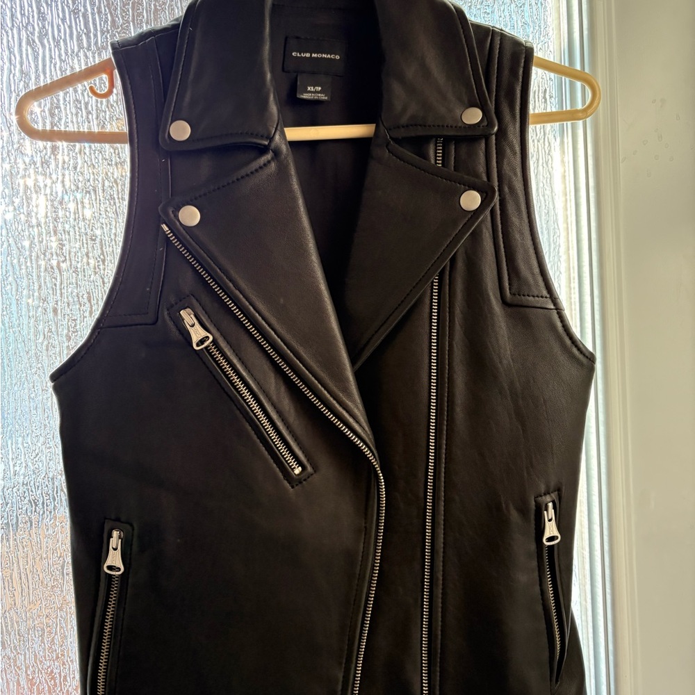 Club Monaco Black Vest with Zipper Details
